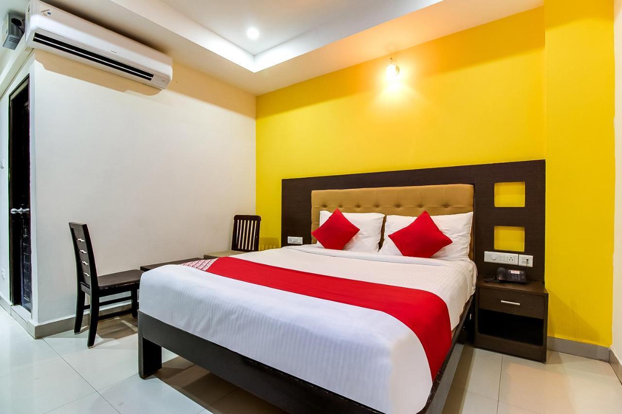 Oyo Flagship 9115 Hotel Udayee International Tirupati Extérieur photo