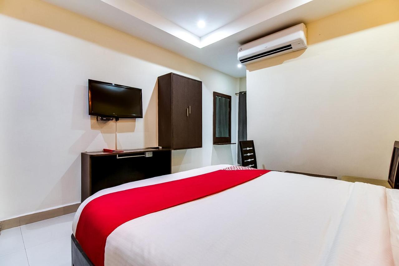 Oyo Flagship 9115 Hotel Udayee International Tirupati Extérieur photo