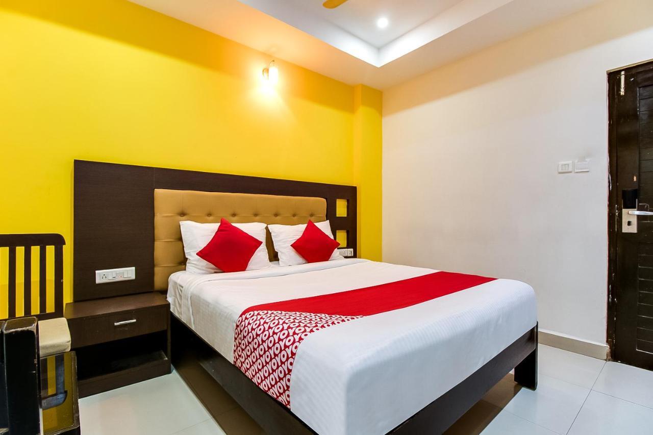 Oyo Flagship 9115 Hotel Udayee International Tirupati Extérieur photo