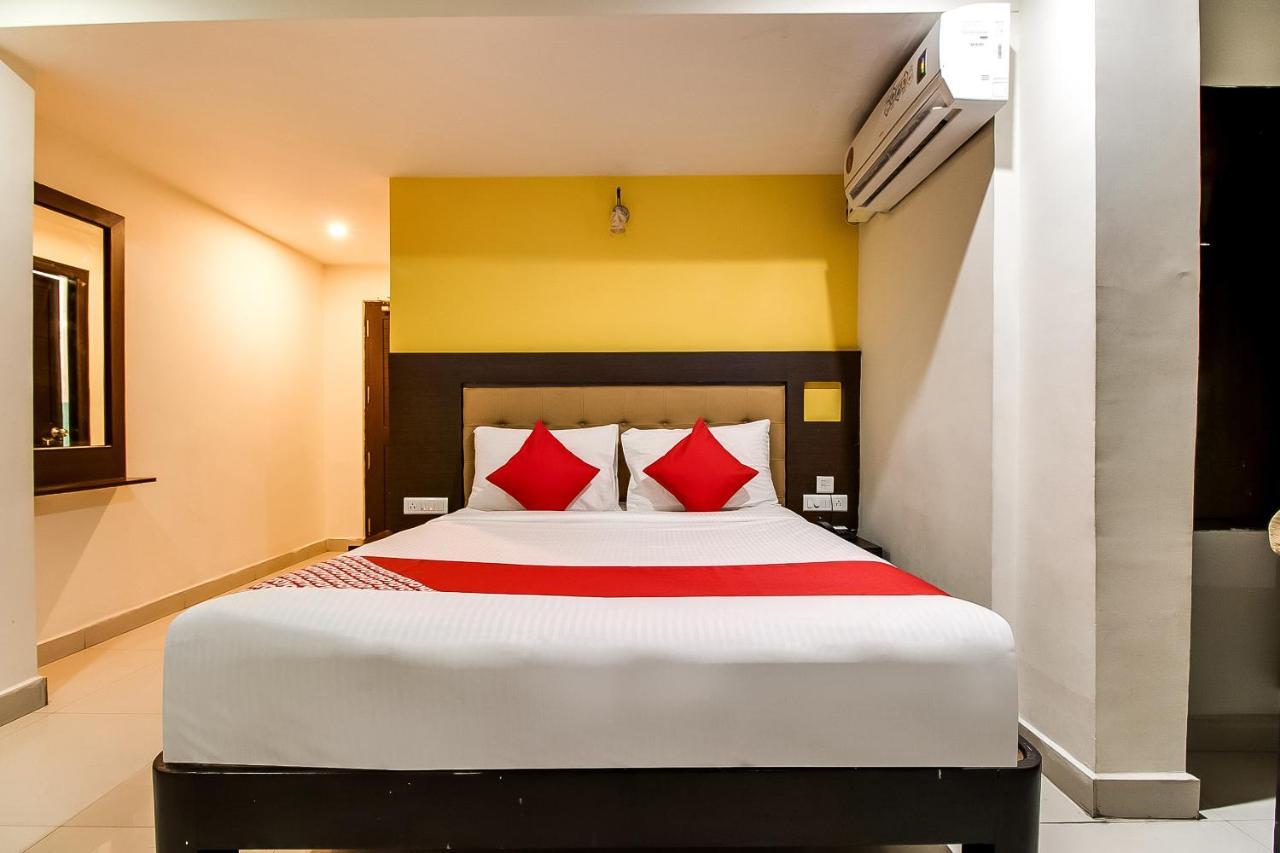 Oyo Flagship 9115 Hotel Udayee International Tirupati Extérieur photo